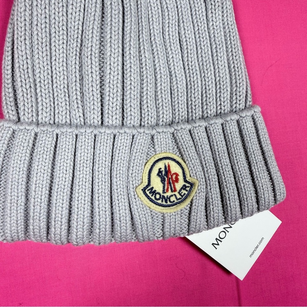Moncler Women’s Light Gray Knit Beanie w/ Pom Pom – New - Picture 2 of 3
